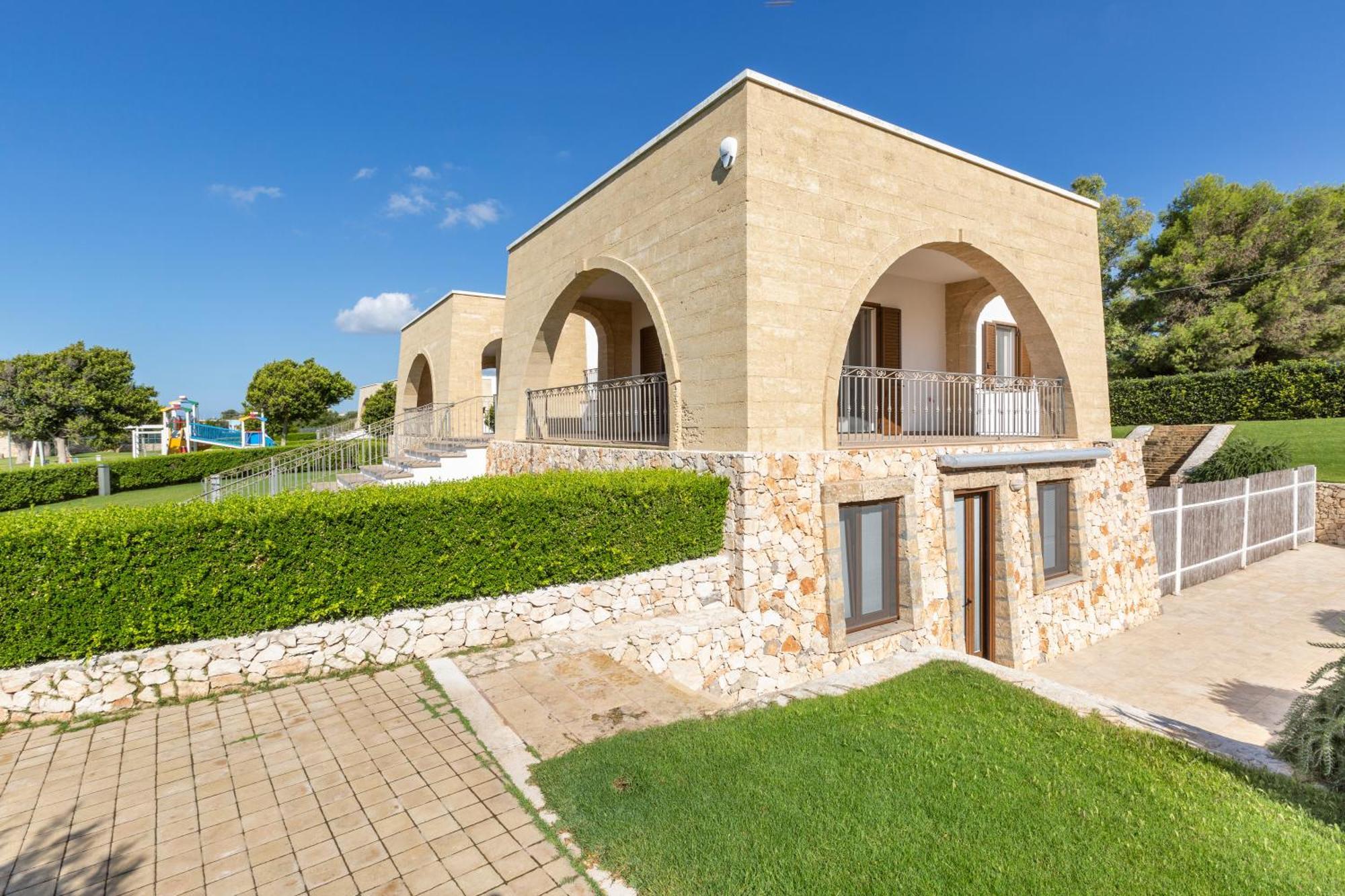 Gli Archi Family Residence Torre Pali Esterno foto