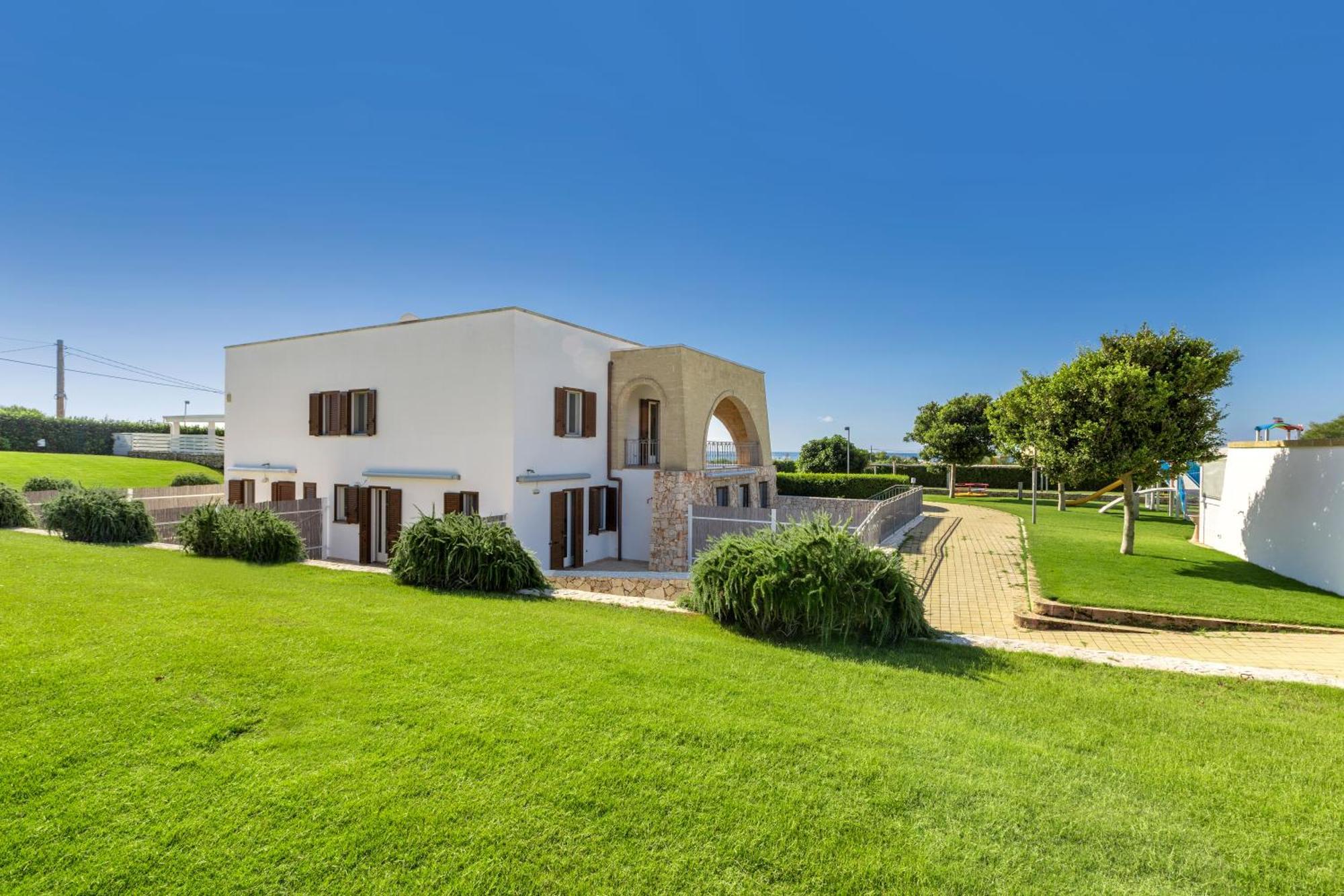 Gli Archi Family Residence Torre Pali Esterno foto