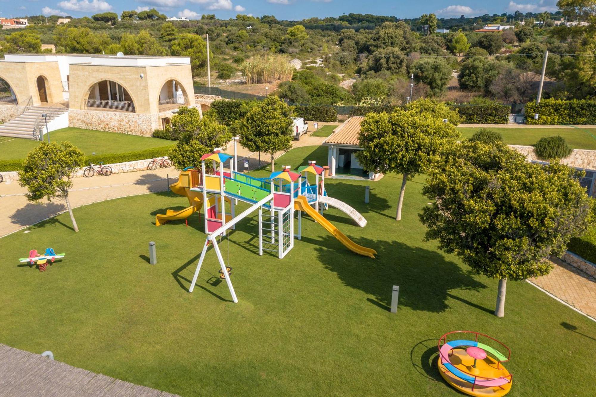 Gli Archi Family Residence Torre Pali Esterno foto
