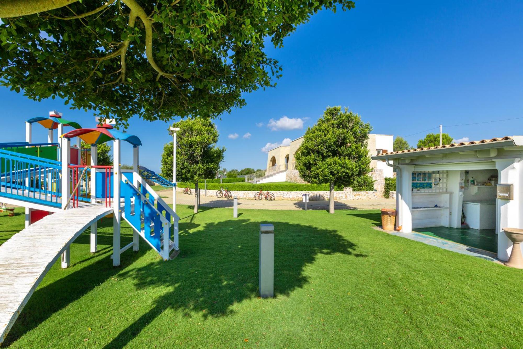 Gli Archi Family Residence Torre Pali Esterno foto